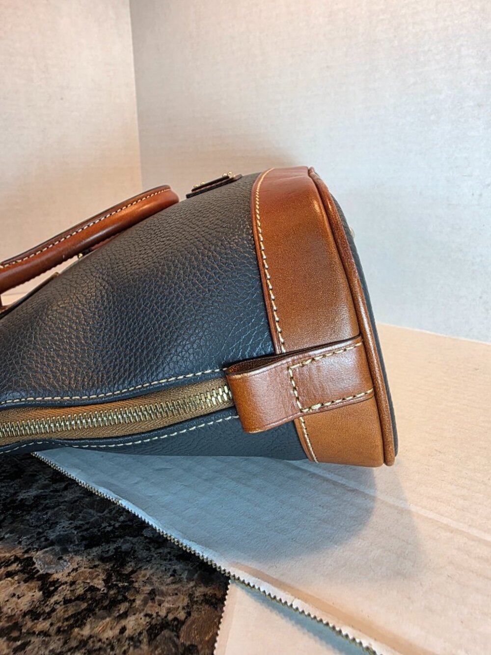 SALE!! Dooney and Bourke Dome Bag in Olive Gray with Matching Zipper Wallet EUC - Picture 14 of 14